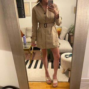 Beige trench coat size 40